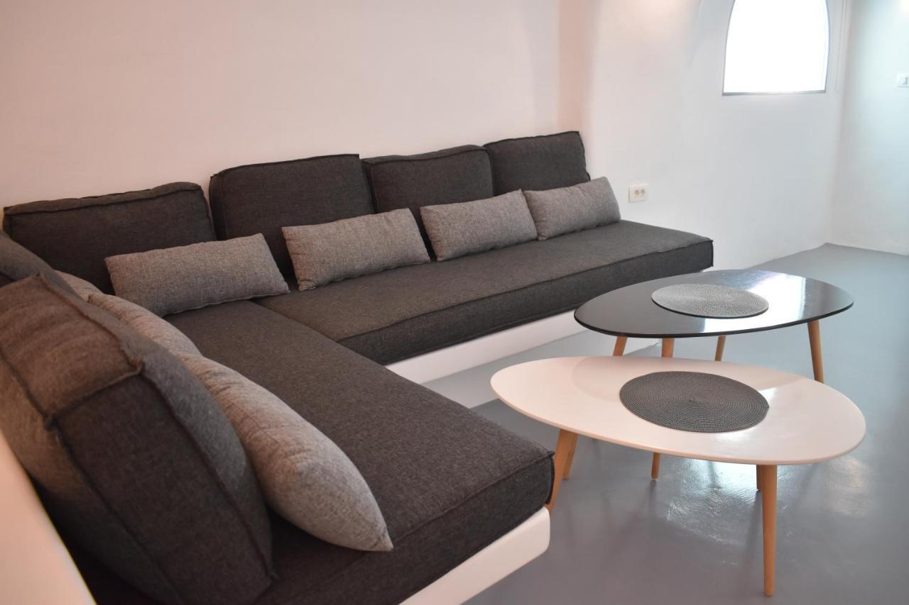 Oinos Luxury Suites Foinikiá 외부 사진