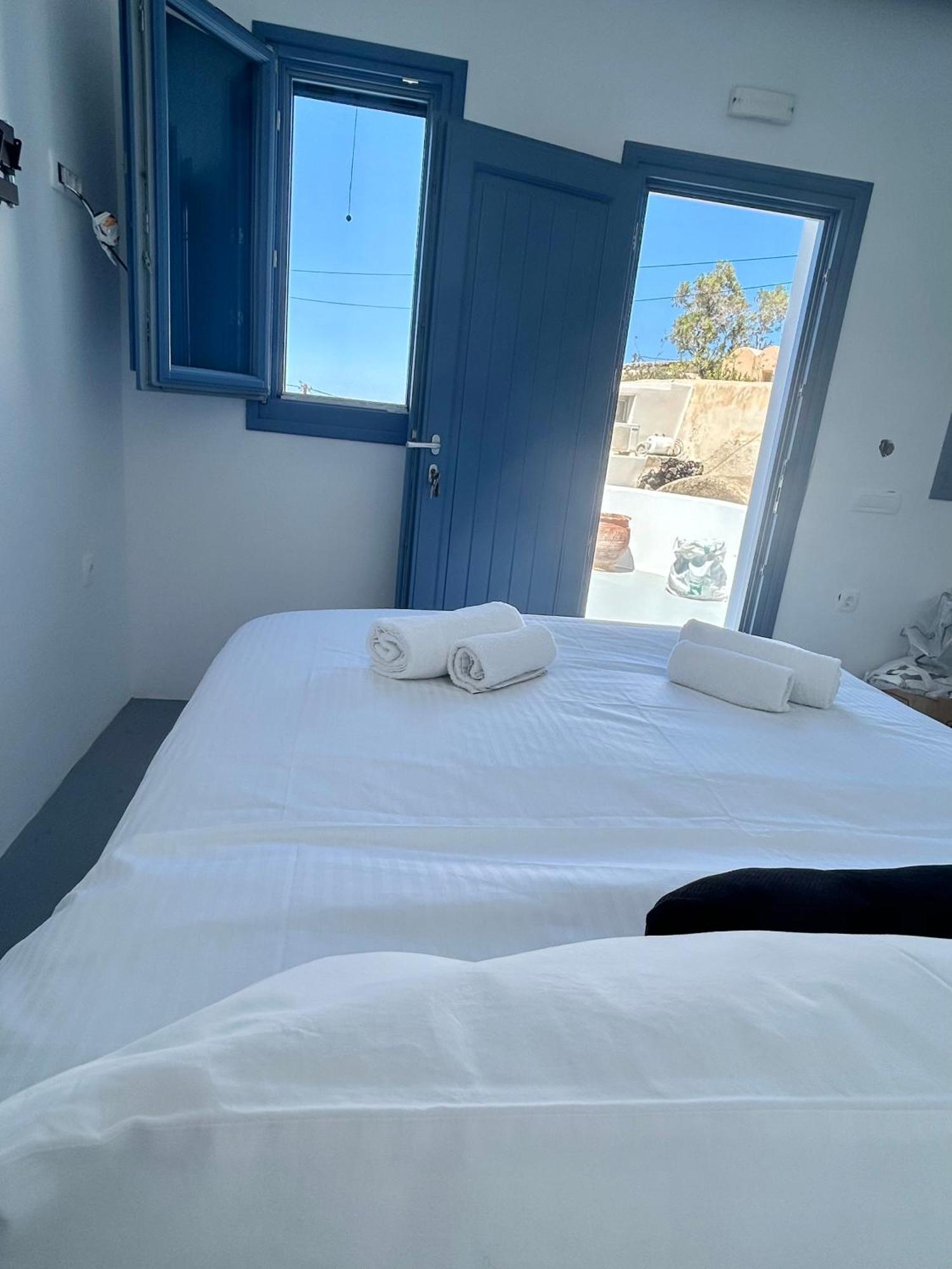 Oinos Luxury Suites Foinikiá 외부 사진