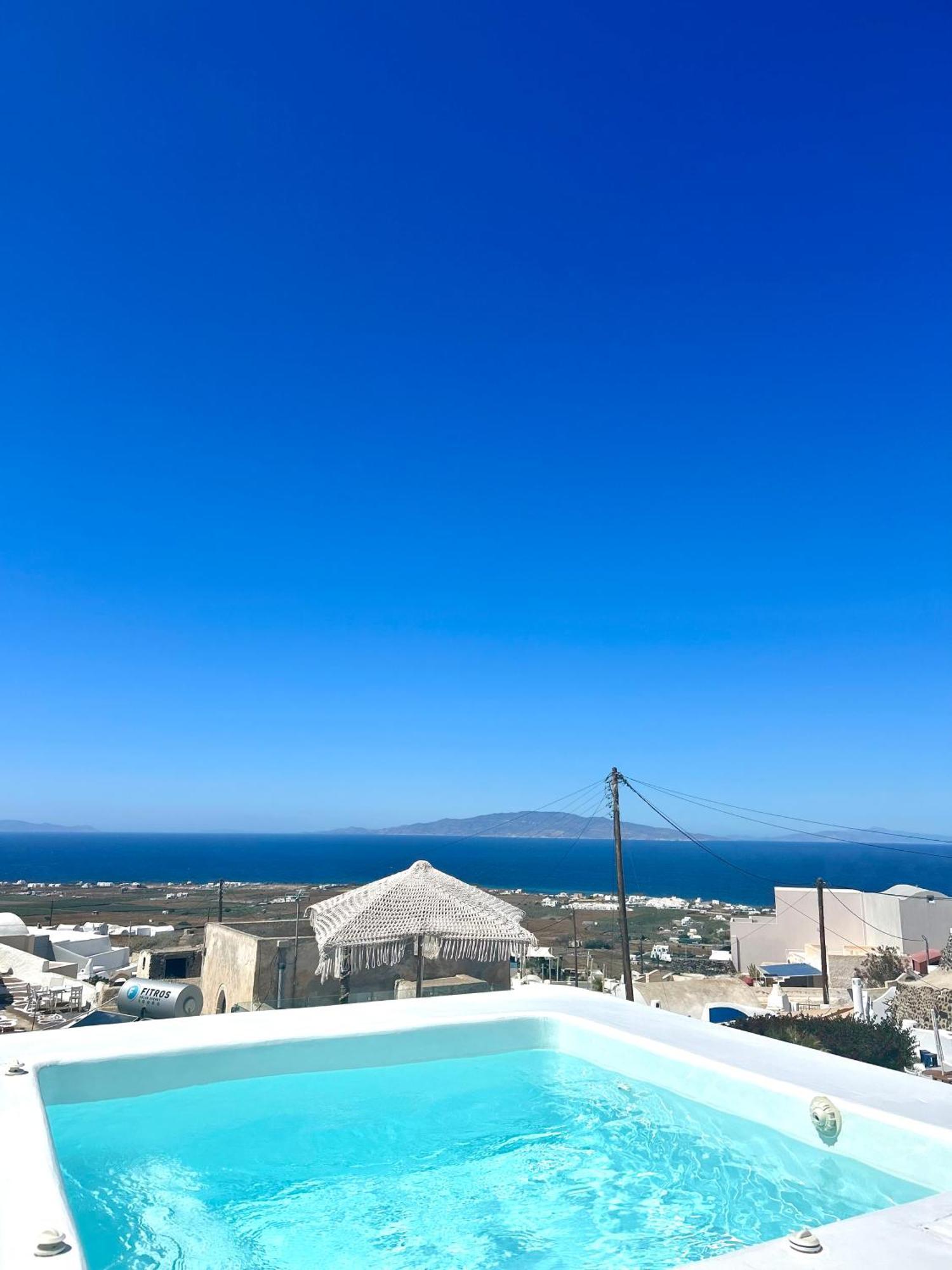 Oinos Luxury Suites Foinikiá 외부 사진