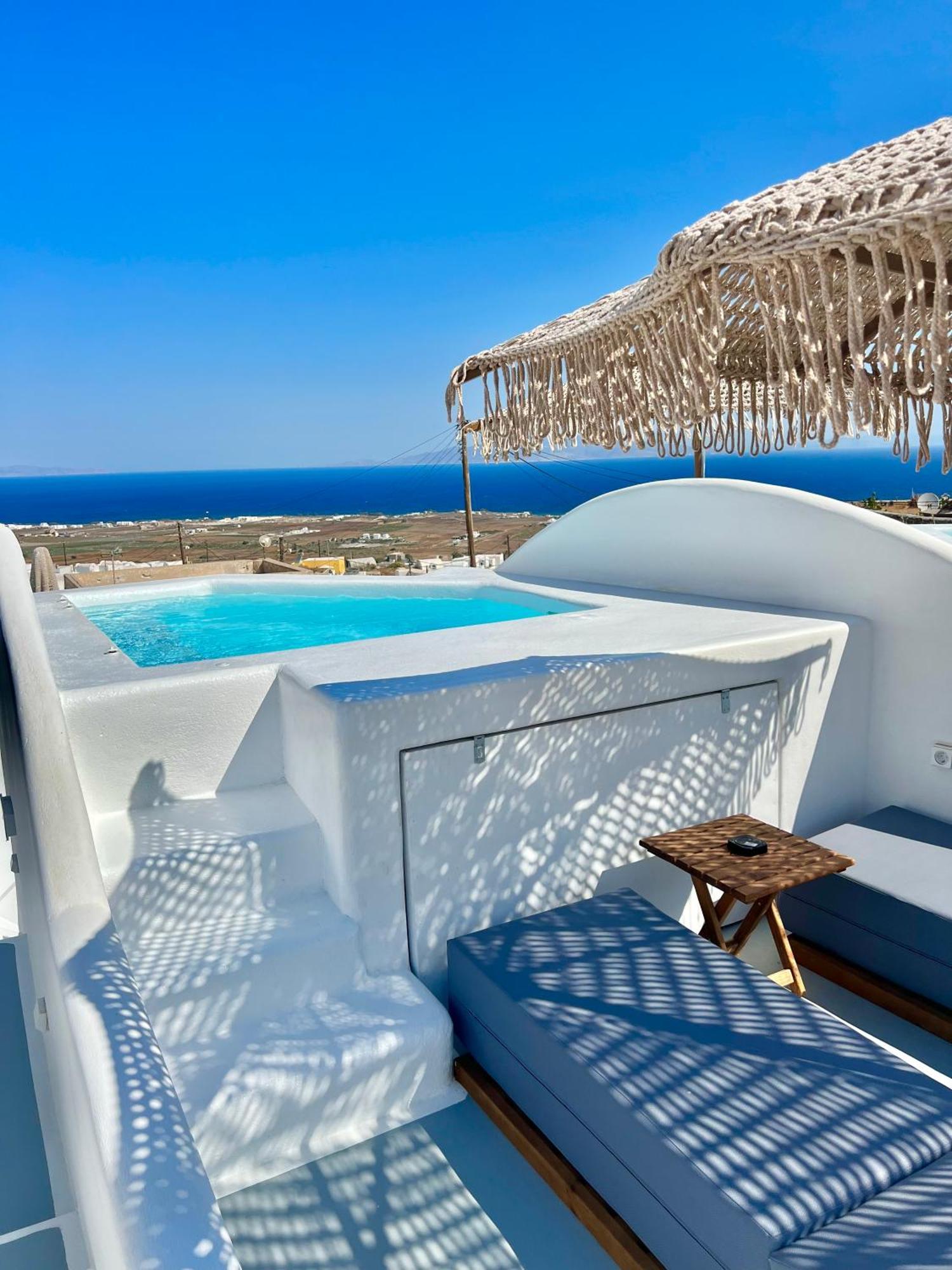 Oinos Luxury Suites Foinikiá 외부 사진
