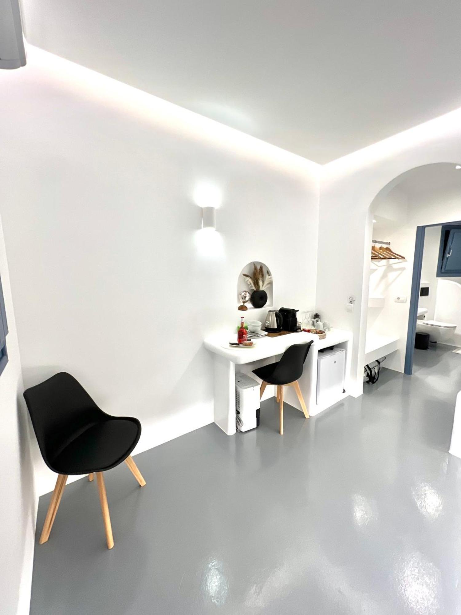 Oinos Luxury Suites Foinikiá 외부 사진