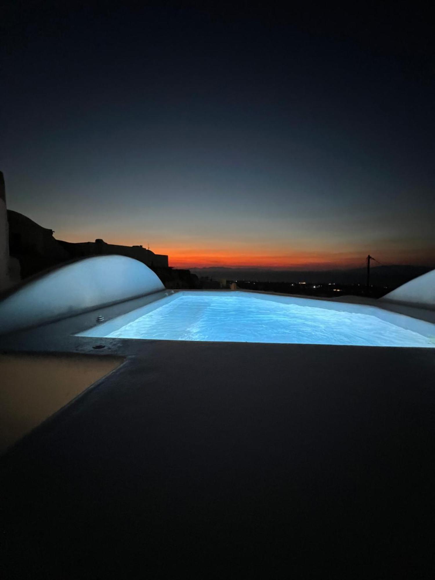 Oinos Luxury Suites Foinikiá 외부 사진